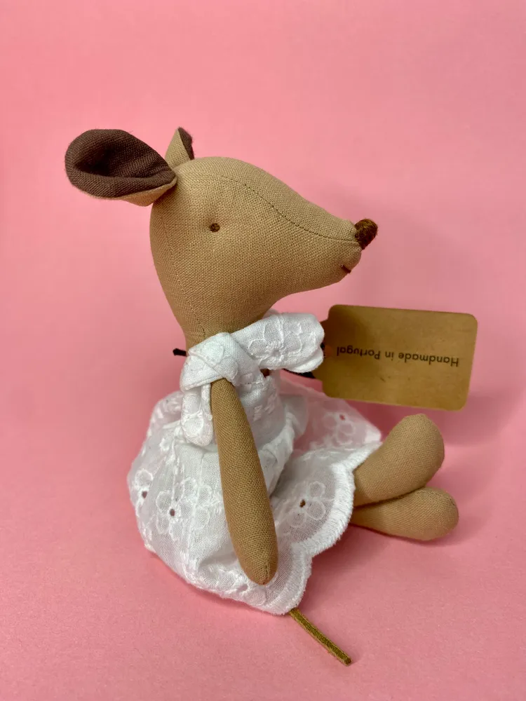 Mini Ratinha com Vestido em Bordado Inglês