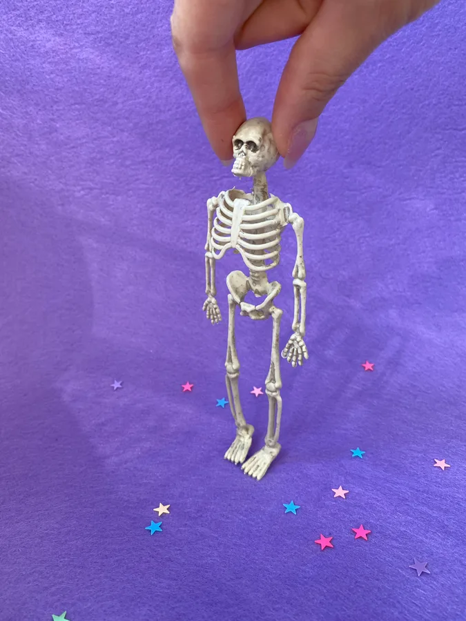 Decorative skeleton for doll's house