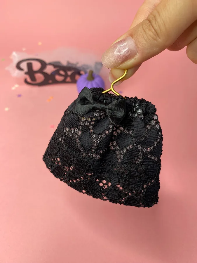 Minissaia de Bruxinha com Laço para Ratinhas