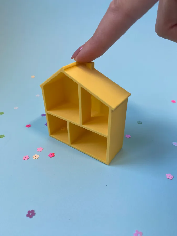 Miniature doll's house