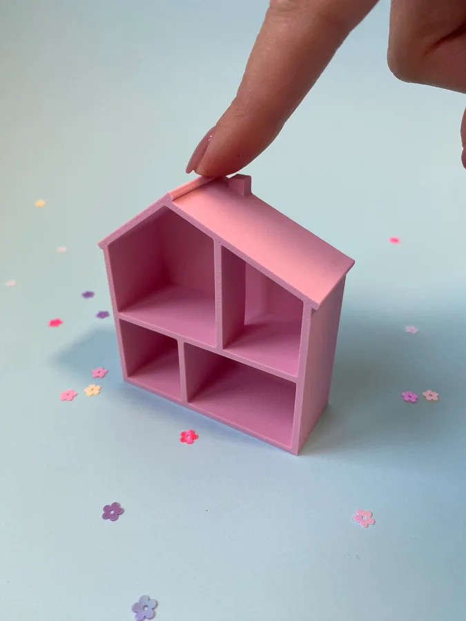 Miniature doll's house