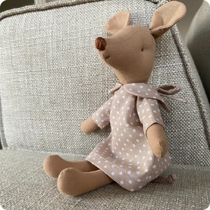 Sóller - Mini ratinho com vestido